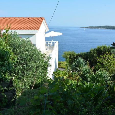 Apartments By The Sea Milna, Vis - 8944 外观 照片