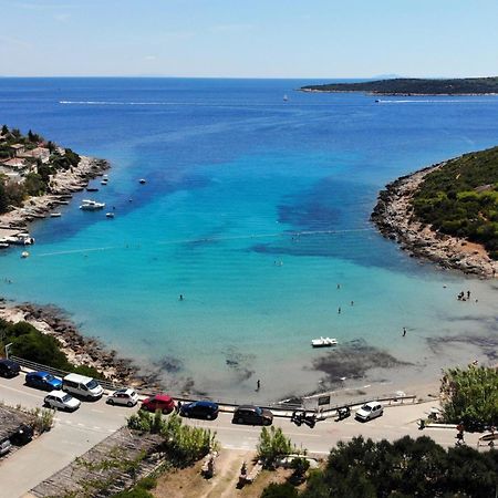 Apartments By The Sea Milna, Vis - 8944 外观 照片