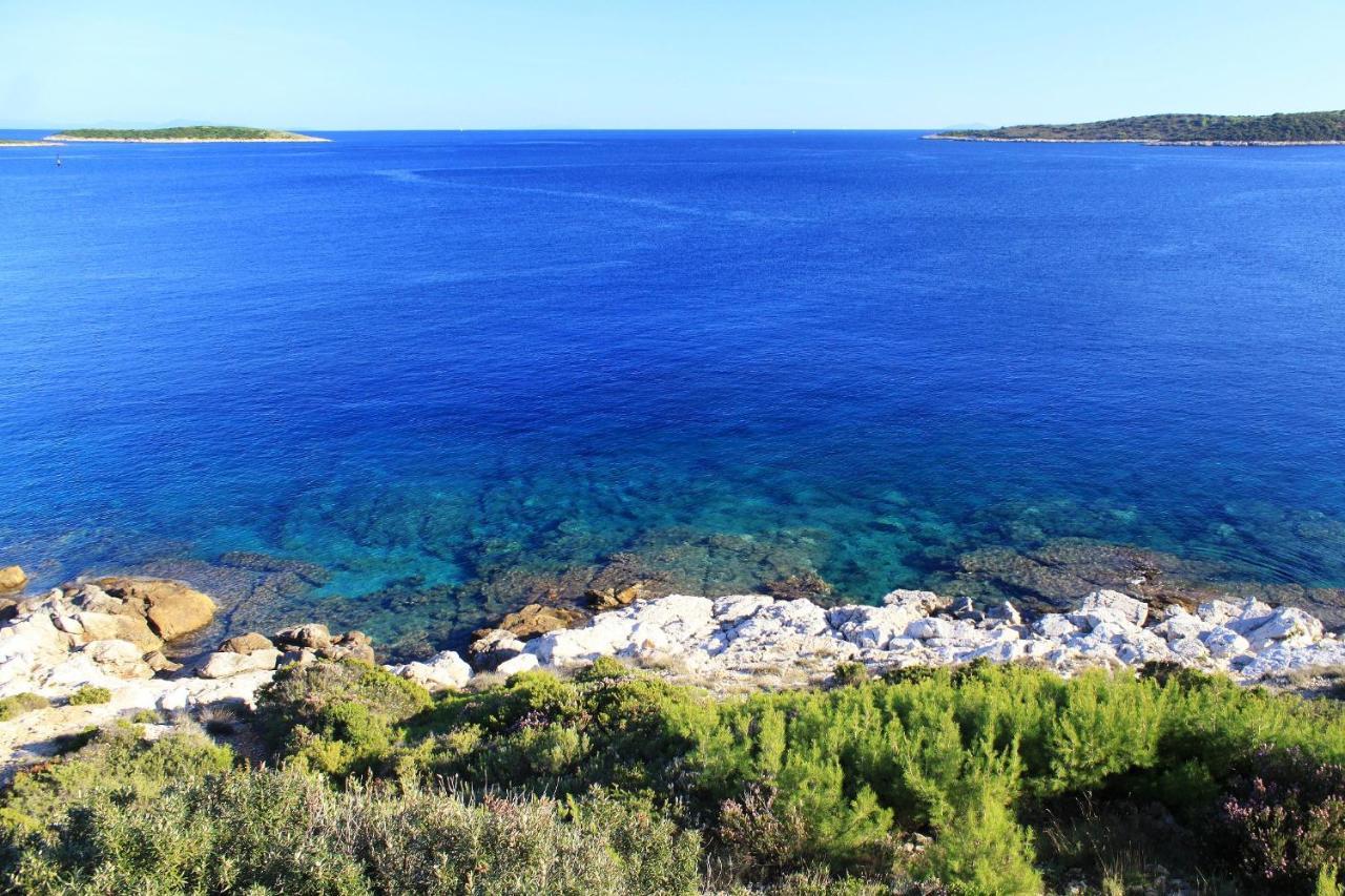 Apartments By The Sea Milna, Vis - 8944 外观 照片